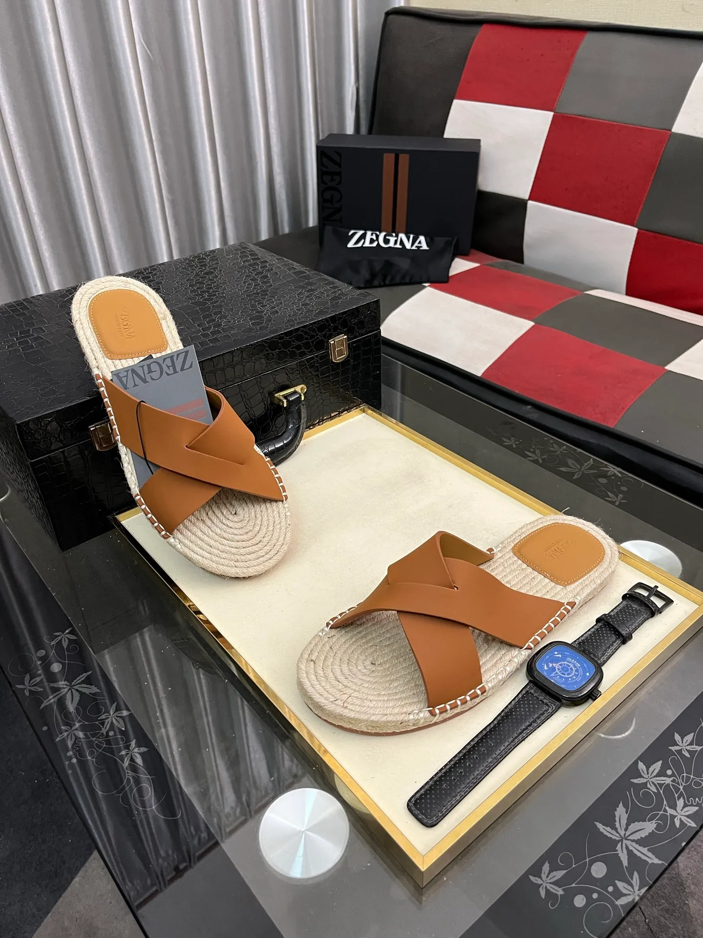 Men's shoes 💰320⌚️⌚️《HERMES》Hermès 💁♂️Men's casual slippers, compare the quality at the counter🧚🏿♂️ The upper layer has a stone pattern with clear texture, showing high-end, high-end, comfortable to wear and versatile. Purely hand-pulled, raw rubber breathable outsole, breathable and comfortable lambskin lining, 100% comfortable density, original rubber outsole wear-resistant code number 38-44. Can be customized 45-46-47